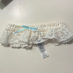 Hanky-panky garter